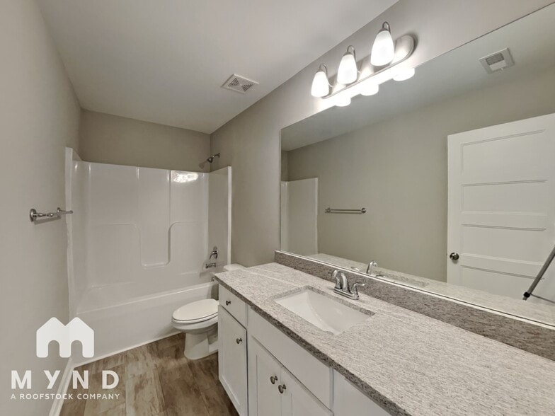 Building Photo - 389 Springwater Wy