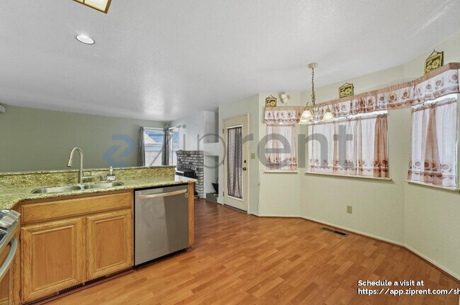 Building Photo - 14 Cider Mill Ct