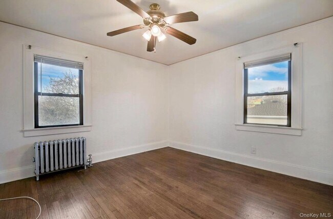 Building Photo - 29 Oak Ave