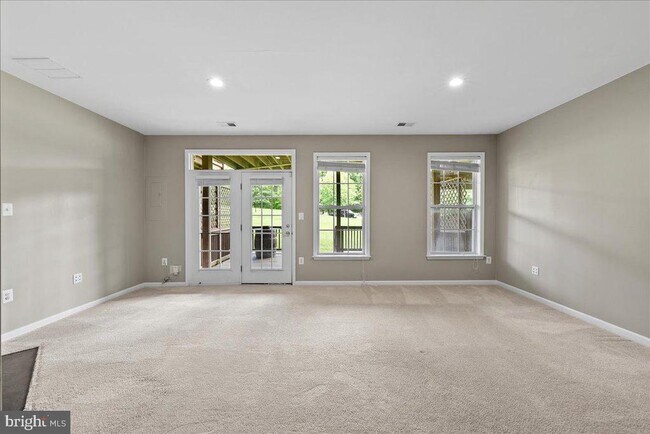 Building Photo - 43134 Shadow Terrace