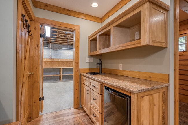 Building Photo - 292 Holly Cove Cir