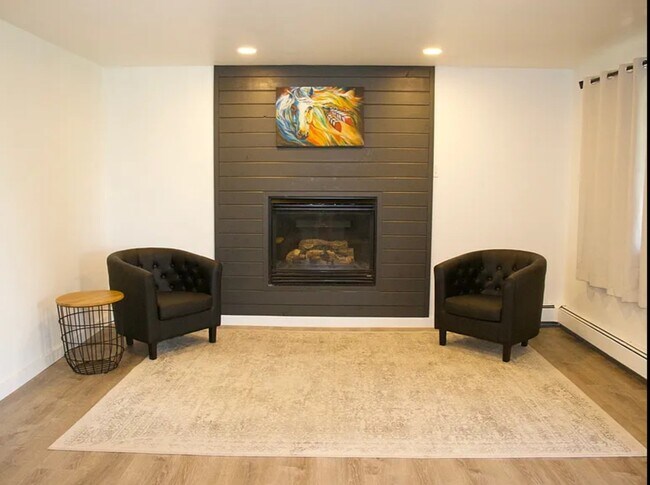 Building Photo - 8555 Piute Dr