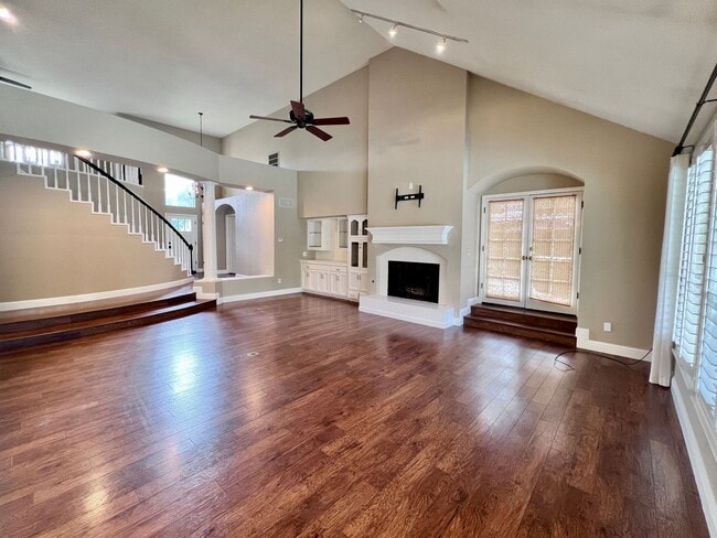 Building Photo - $3,600 Cole & Millbrook, 4 Bedroom House -...