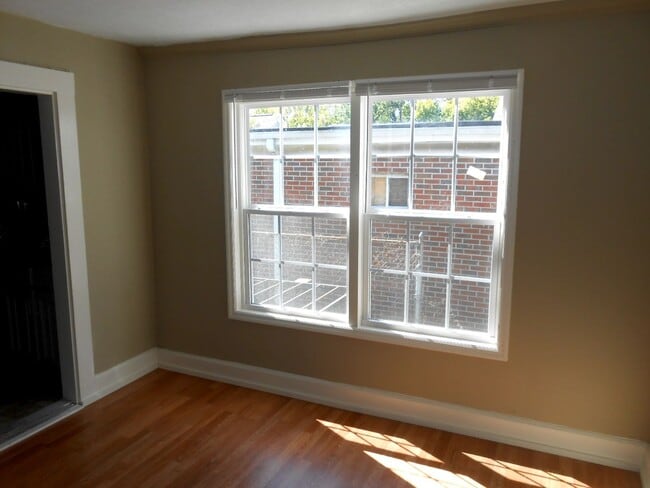 Building Photo - 1311 7th Ave N