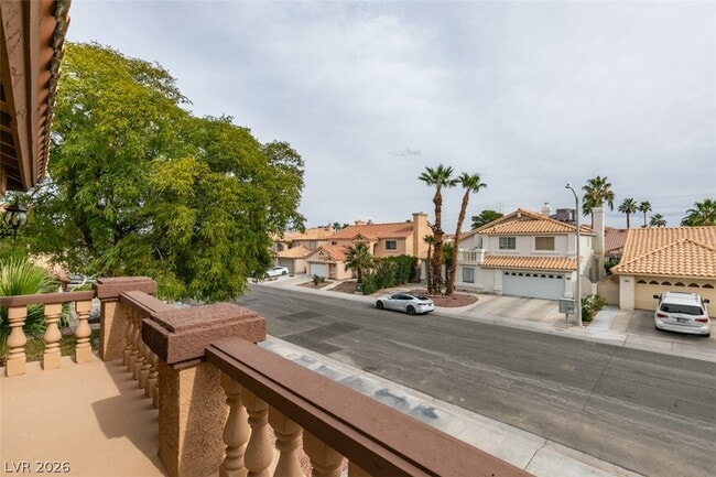 Building Photo - 821 Long Branch Dr