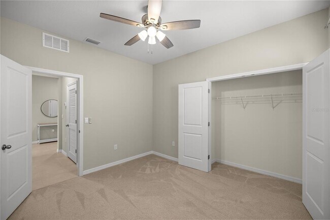 Building Photo - 8899 SW 50th Ave
