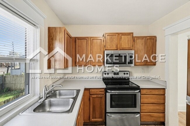 Building Photo - 730 Johnson Ave