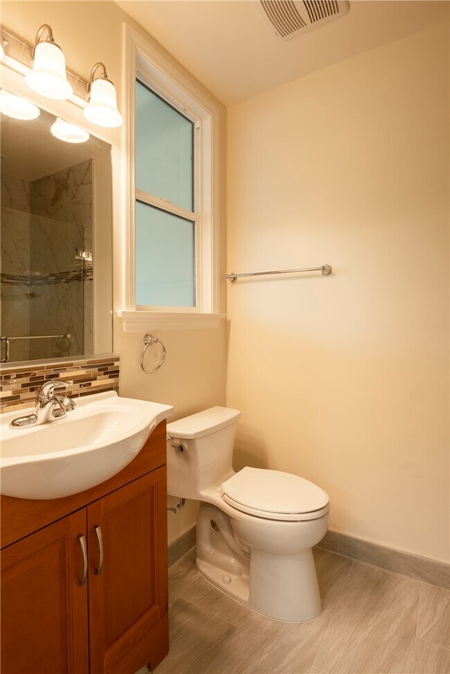 Building Photo - 5922 Encinita Ave