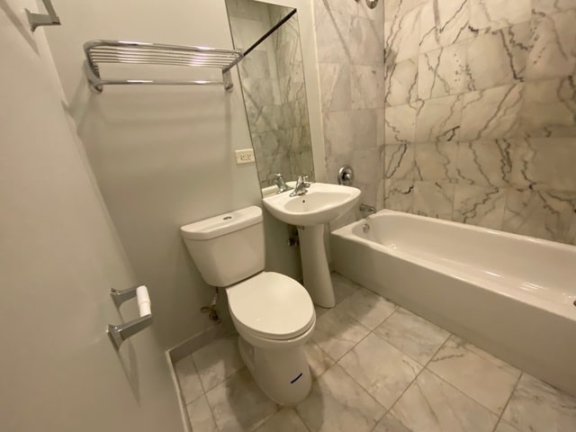 Building Photo - 1714 W Warren Blvd