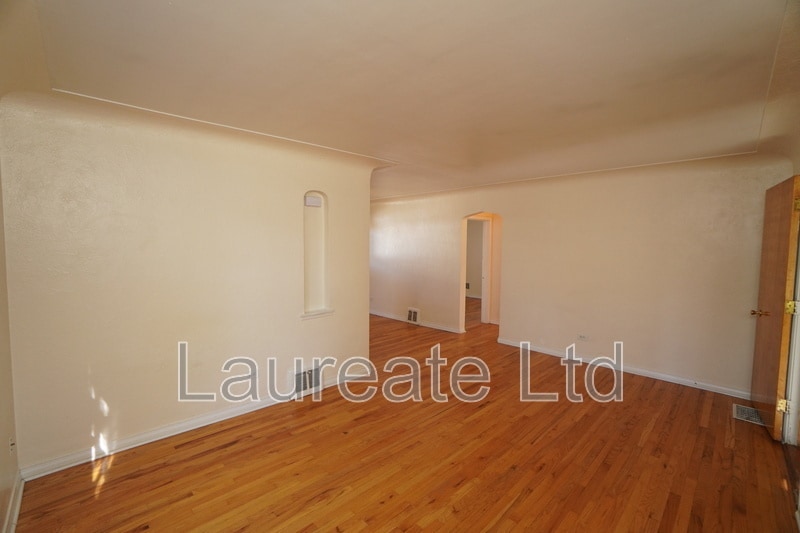 Building Photo - 2425 S Humboldt St