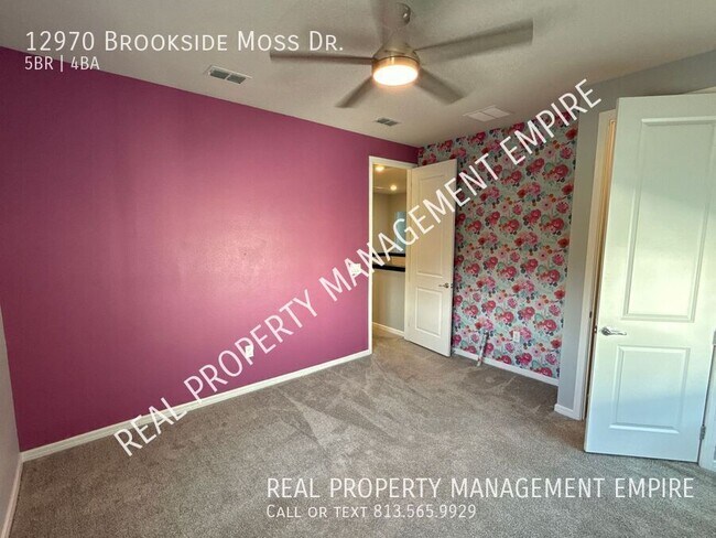 Building Photo - 12970 Brookside Moss Dr