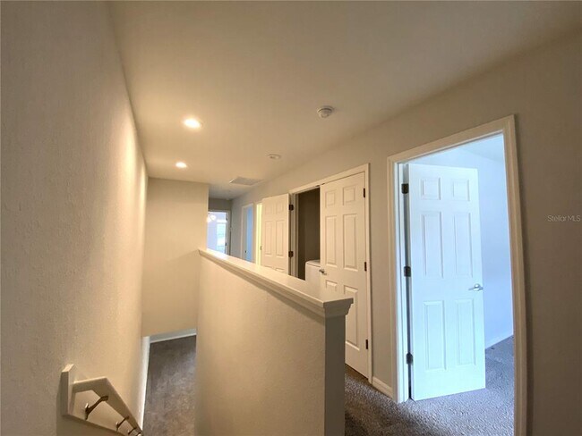 Building Photo - 1050 Grantham Dr