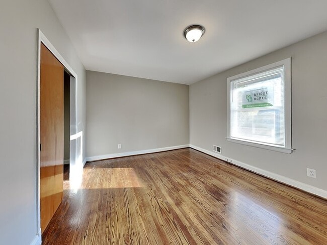 Building Photo - 414 Spring Ave