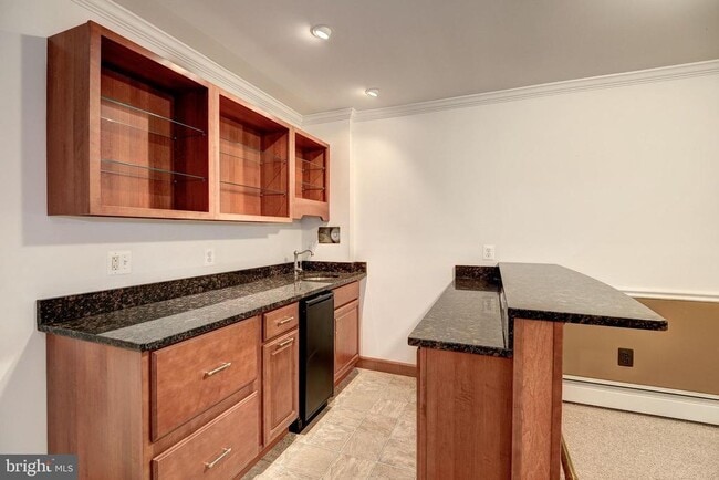 Building Photo - 929 Woburn Ct
