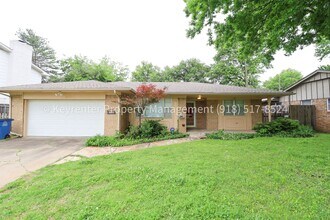 Building Photo - 3 Bed | 2 Full Bath | 31st & Memorial