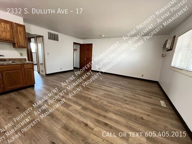 Building Photo - 2332 S Duluth Ave