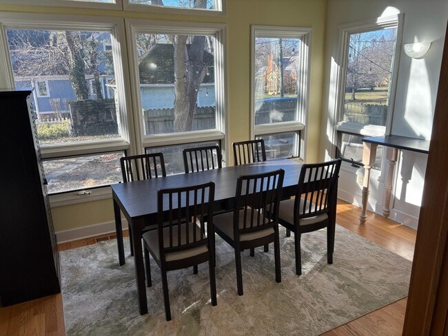 Building Photo - 433 McKinley St