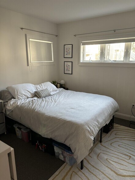 Building Photo - 157 Auburn St