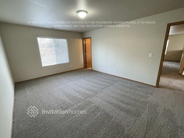 Building Photo - 13015 120th Ave E