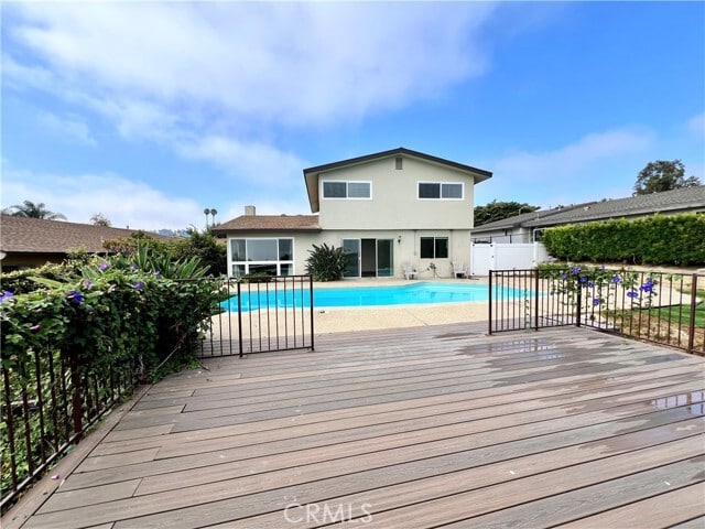 Building Photo - 27844 Longhill Dr