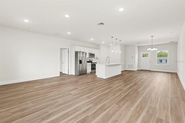 Building Photo - 17739 SW 35th Ave Rd