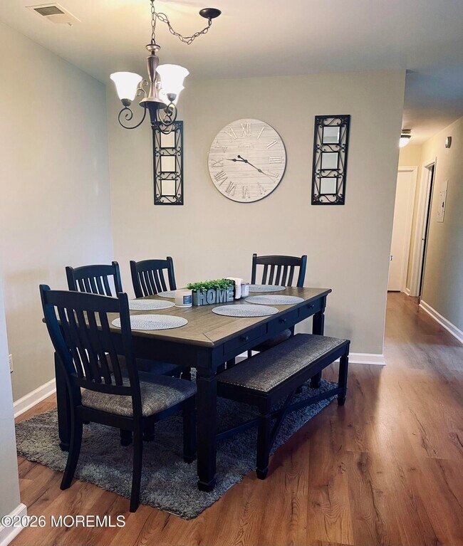 Building Photo - 398 Brookview Ct