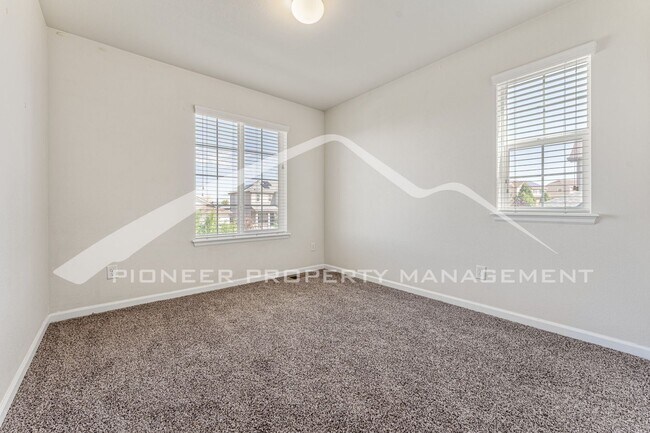 Building Photo - Spacious Home with Fenced Yard and Central AC