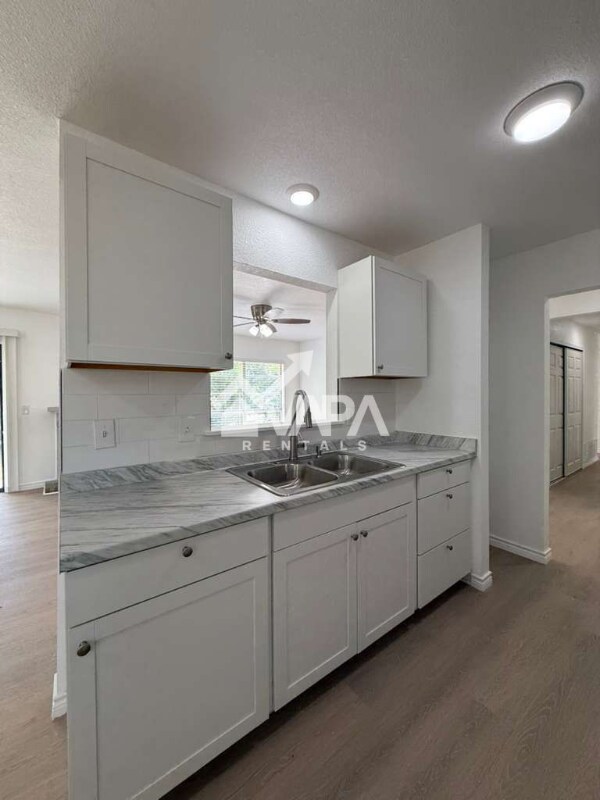 Building Photo - 106 Meadow Hill