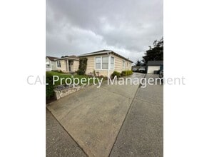 Building Photo - HOLD-146-148 Rodeo