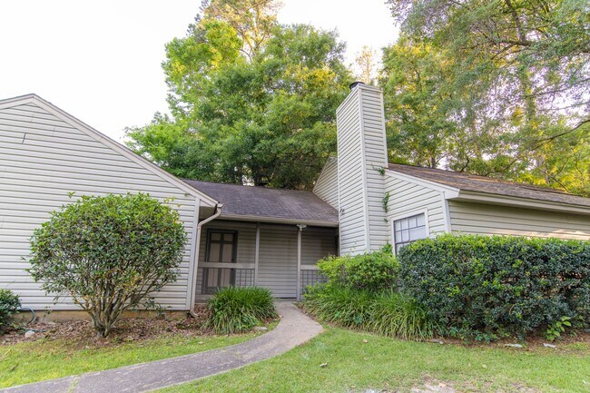 Primary Photo - 2201 Hartsfield Rd