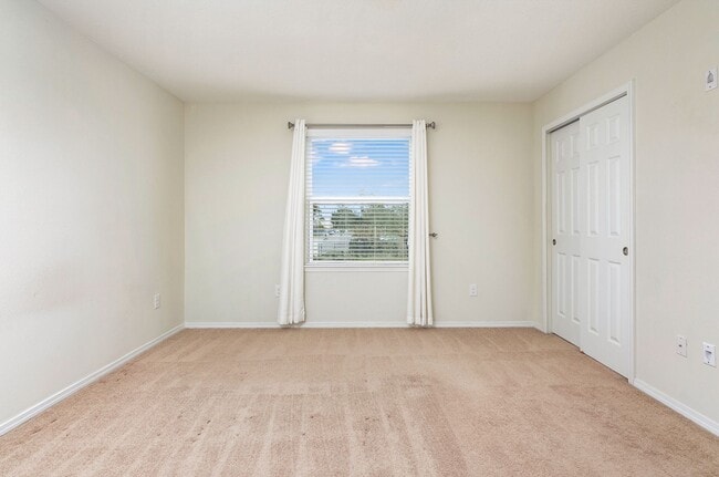 Building Photo - Magnolia Park - Convenient Location