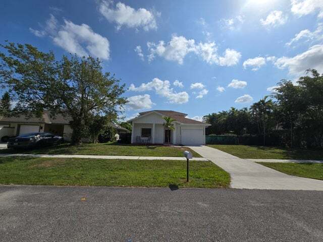 Building Photo - 1106 Staghorn St