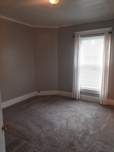 Building Photo - 102 S Glenwood Ave