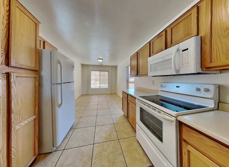 Building Photo - 1603 W Alta Vista Rd