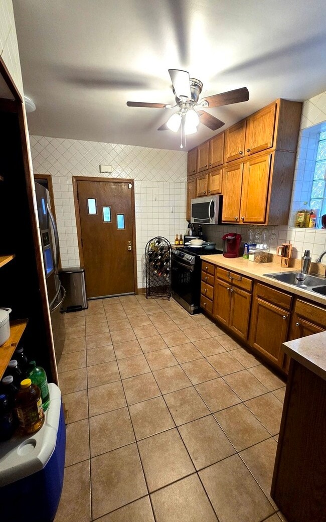 Building Photo - 8347 S Peoria St