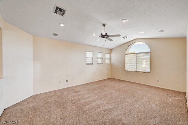 Building Photo - 2544 Kinnard Ave