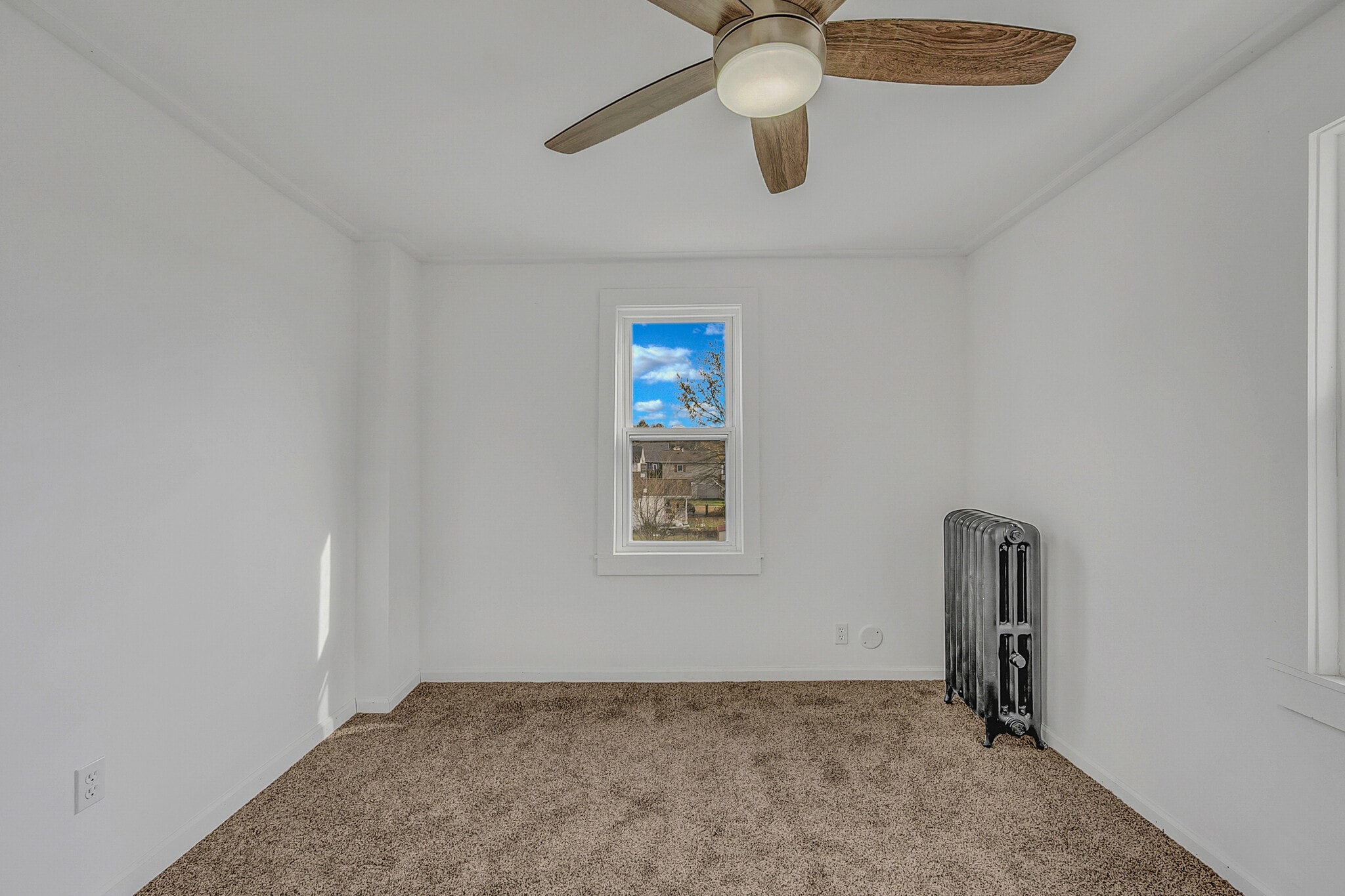 Building Photo - 834 Marcy Ave