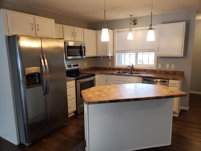 Building Photo - 10515 64th Ln NE