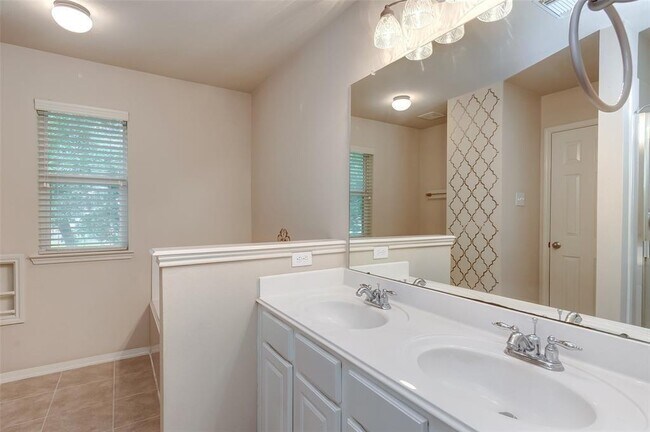 Building Photo - 14547 Gleaming Rose Dr