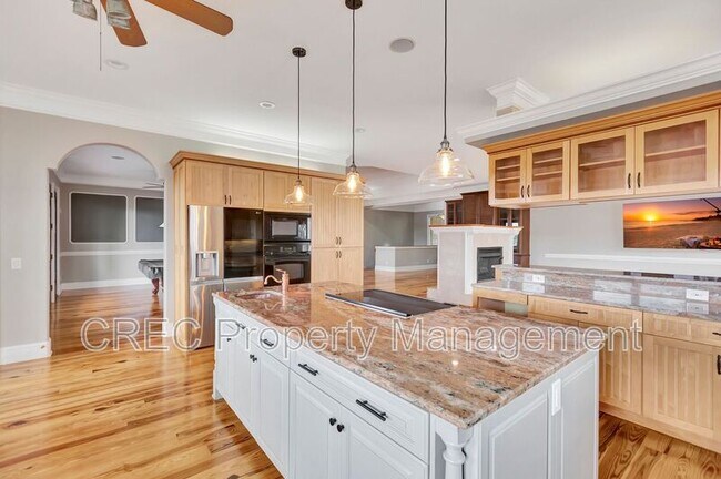 Building Photo - 1392 Eden Rd