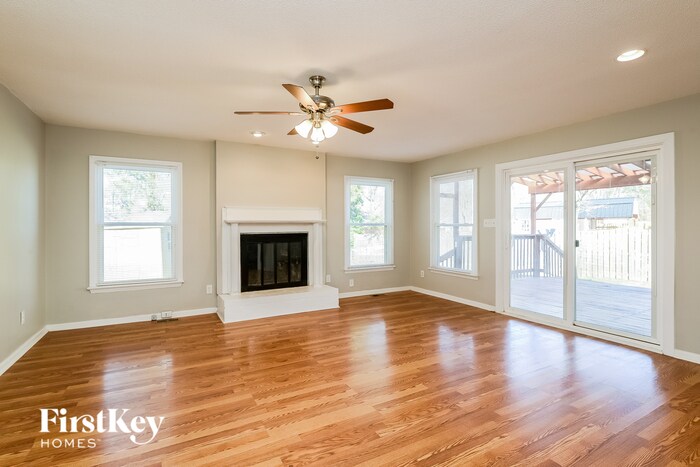 Building Photo - 5302 Broadmoor Pl