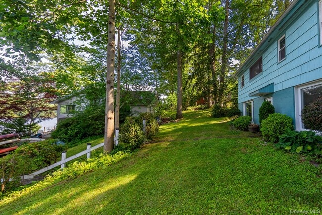 Building Photo - 24 Crescent Dr