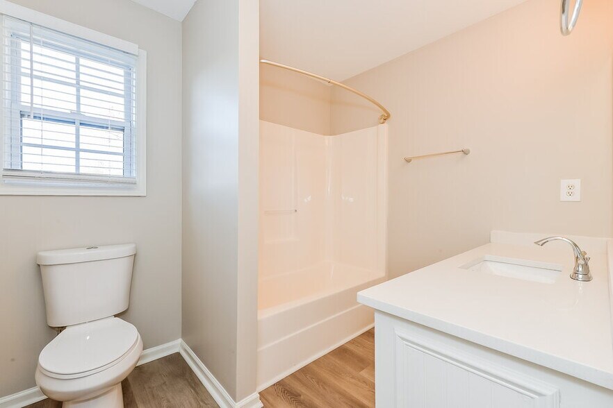 Building Photo - 1009 Crystal Brook Way