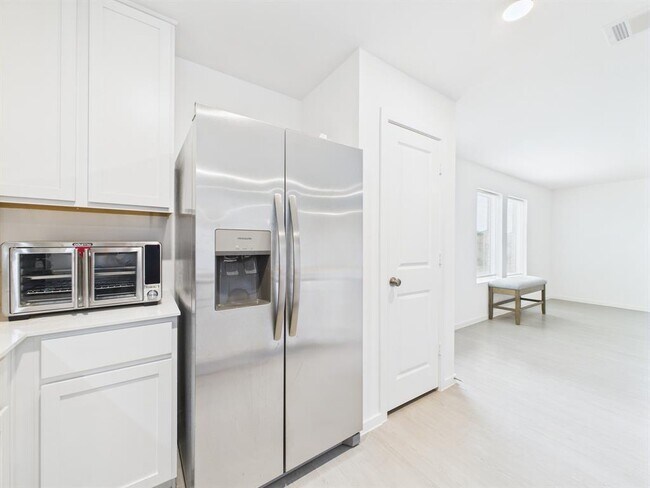 Building Photo - 2919 Summer Breeze Wy