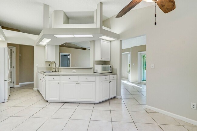 Building Photo - 2415 Will Hardee Rd