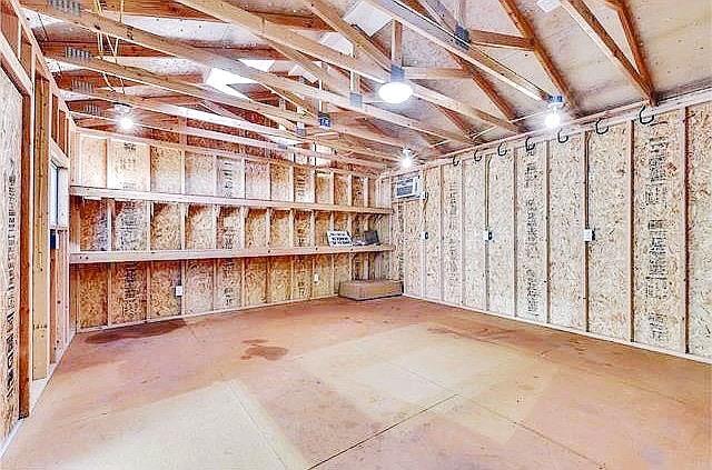 Building Photo - 3305 Larry Ln