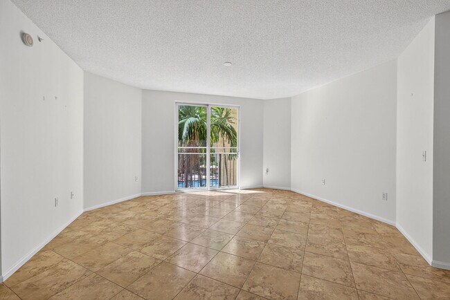 Building Photo - 720 S Sapodilla Ave