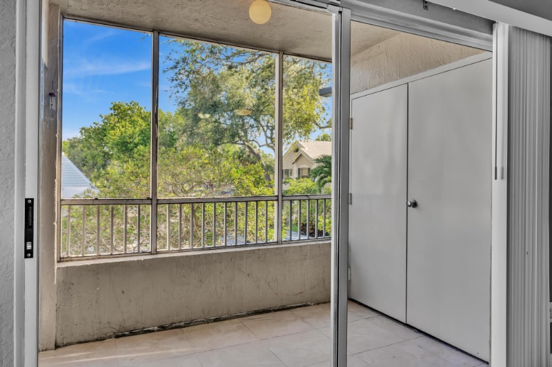 Building Photo - 2881 N Oakland Forest Dr