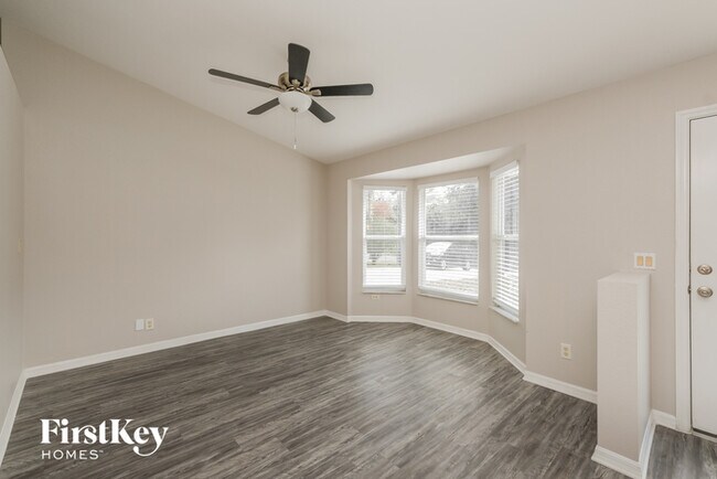 Building Photo - 2920 Tusket Ave