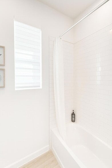 Building Photo - 14406 SW Skye Dr